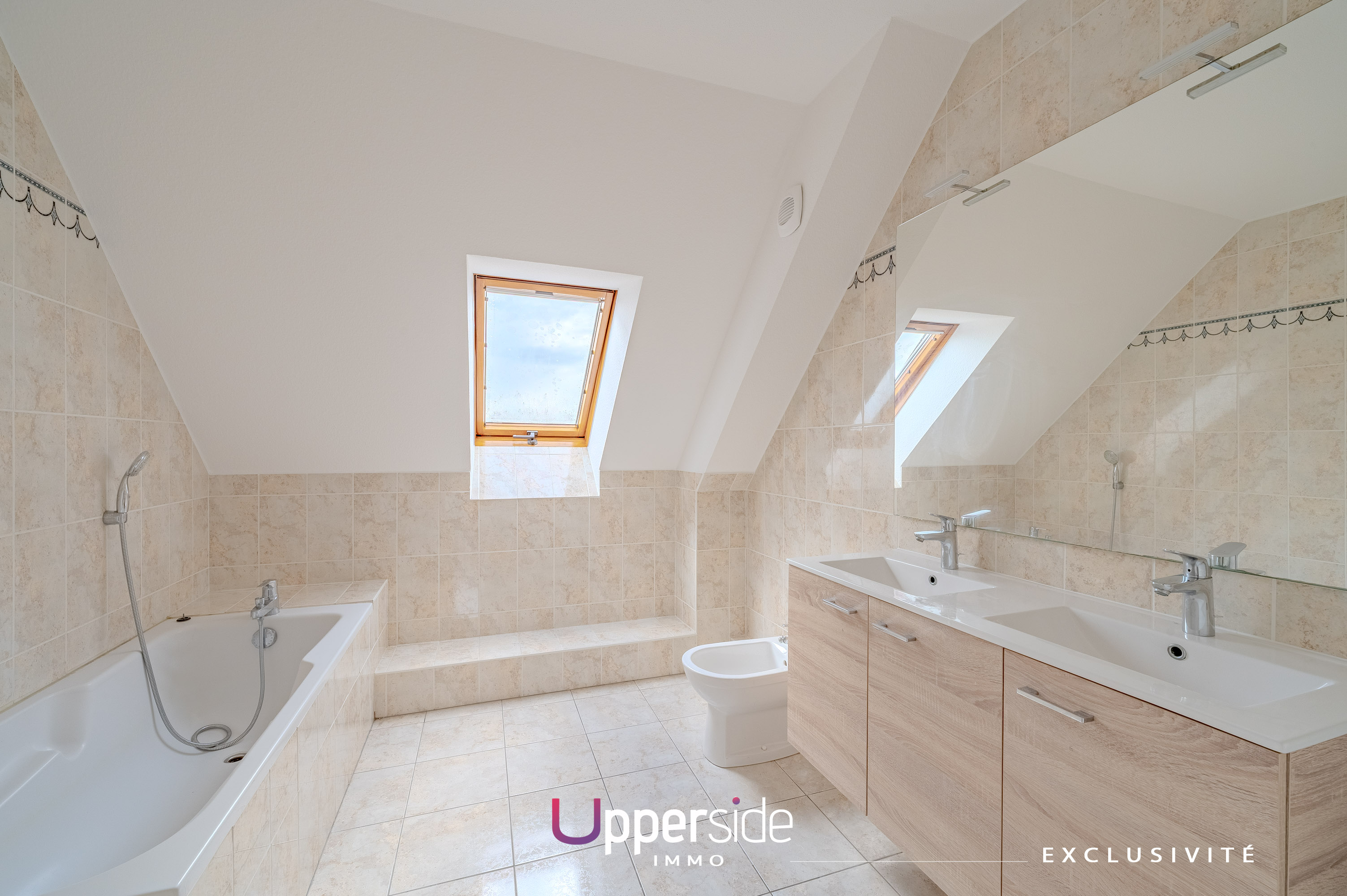 ORCHIDEE – Duplex 4/5p en très bon état, belles prestations Image