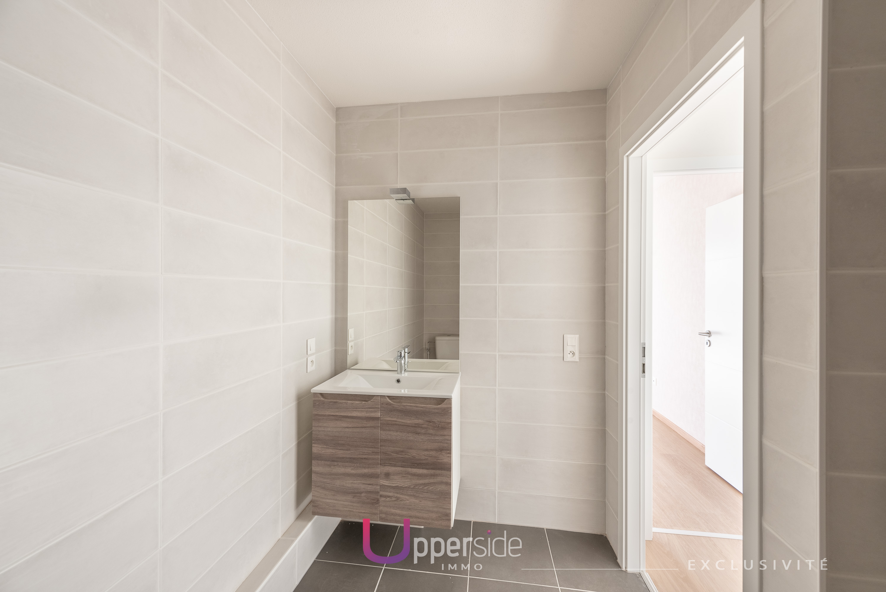 VIVA – Appartement 2 pièces récent orienté sud avec balcon et parking Image