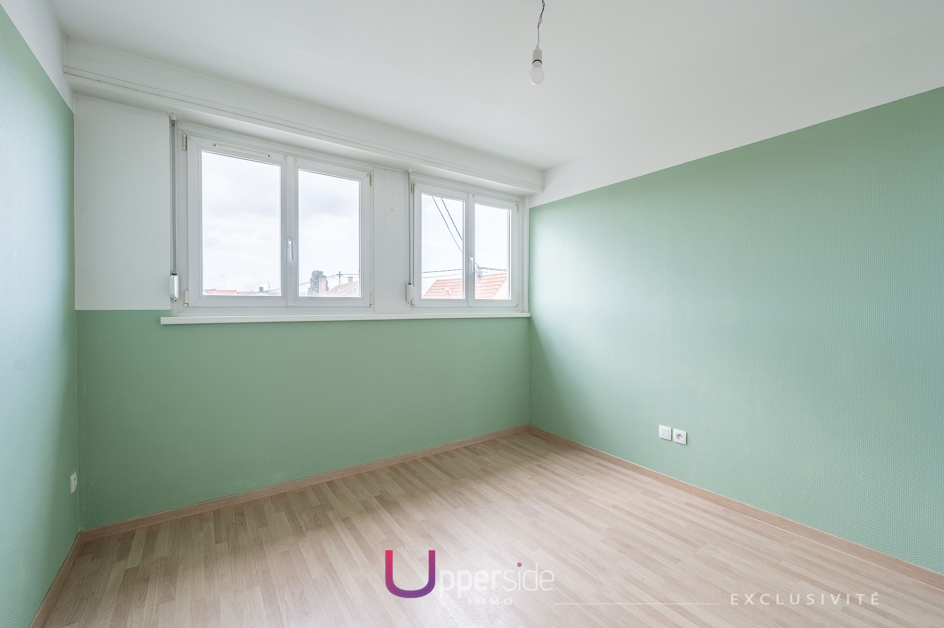 HORUS – Appartement 4 pièces au dernier étage en très bon état Image