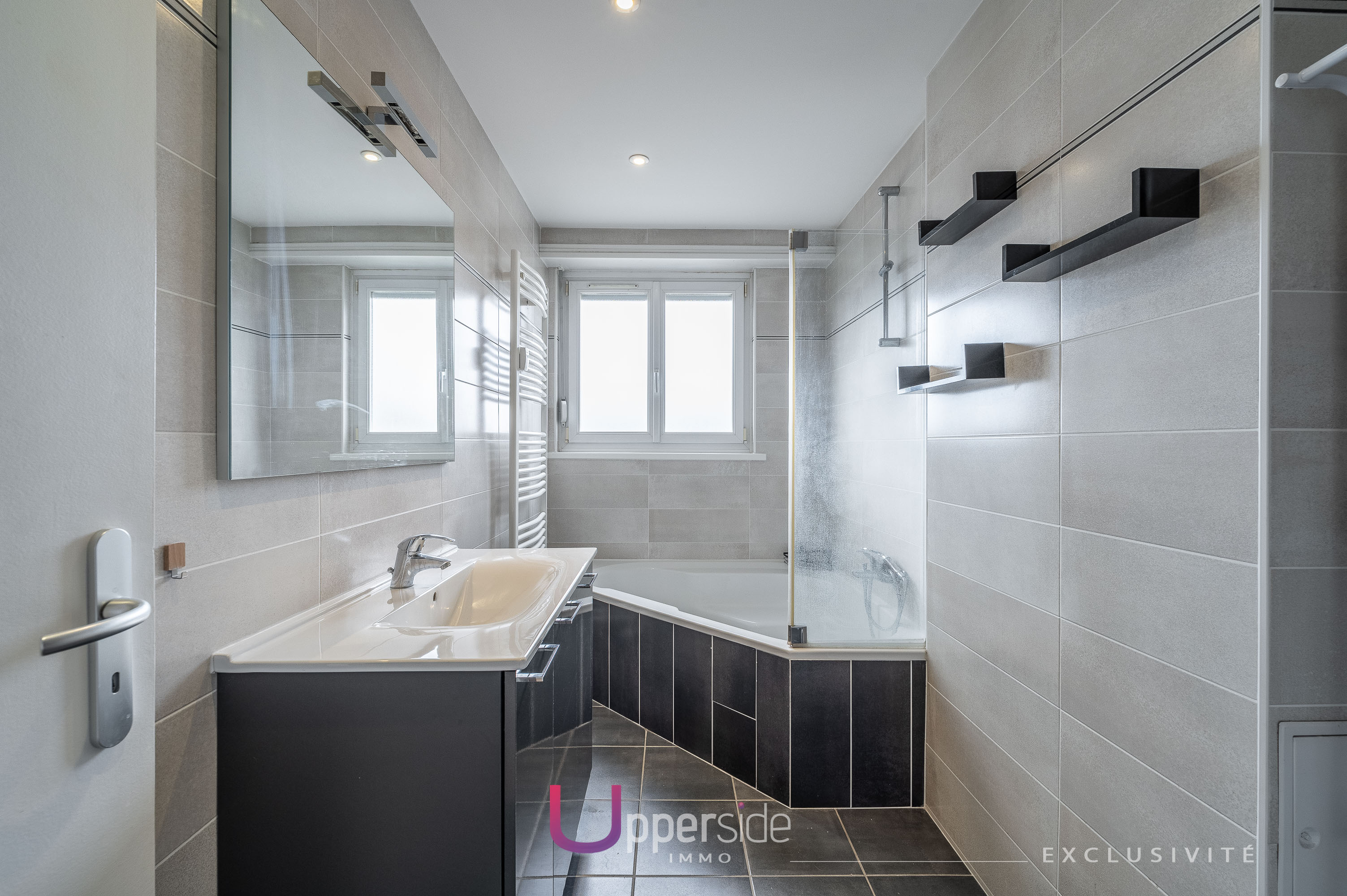 HORUS – Appartement 4 pièces au dernier étage en très bon état Image