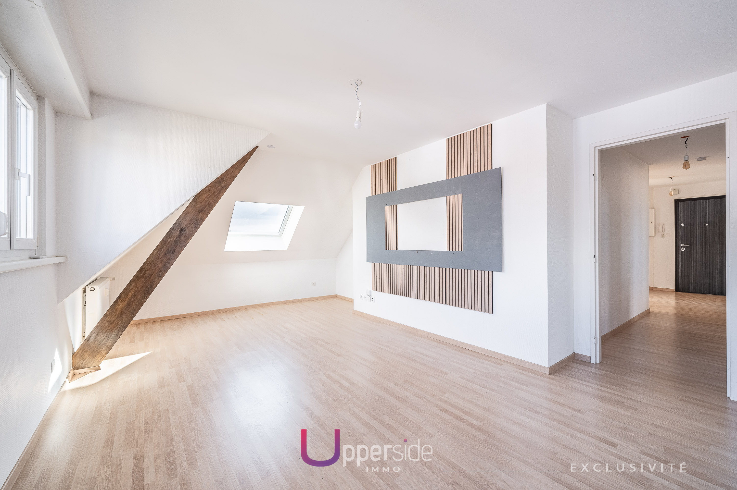 HORUS – Appartement 4 pièces au dernier étage en très bon état Image