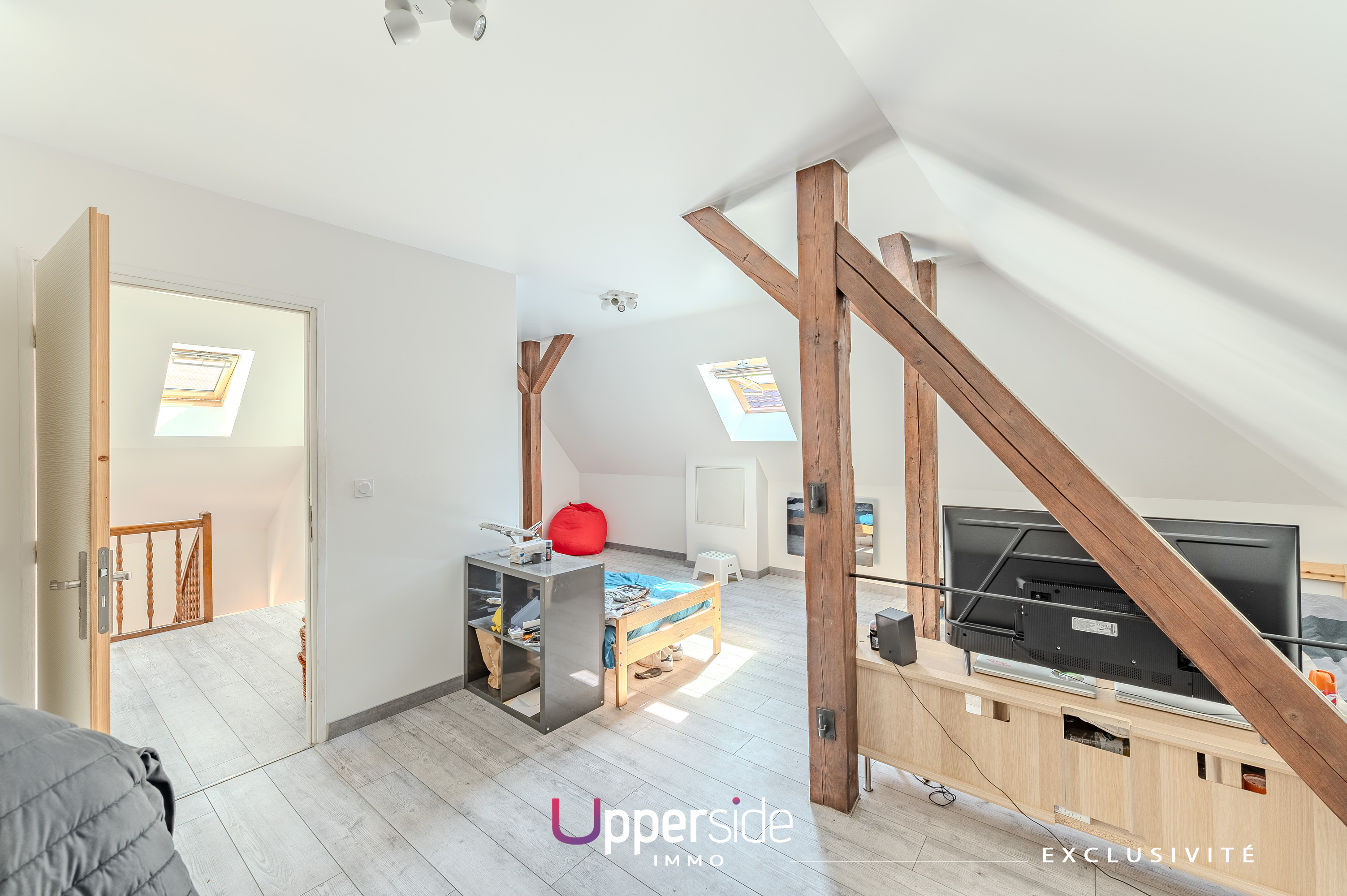 BELUGA – Spacieuse maison de ville 7 pièces, proche de nombreuses commodités Image