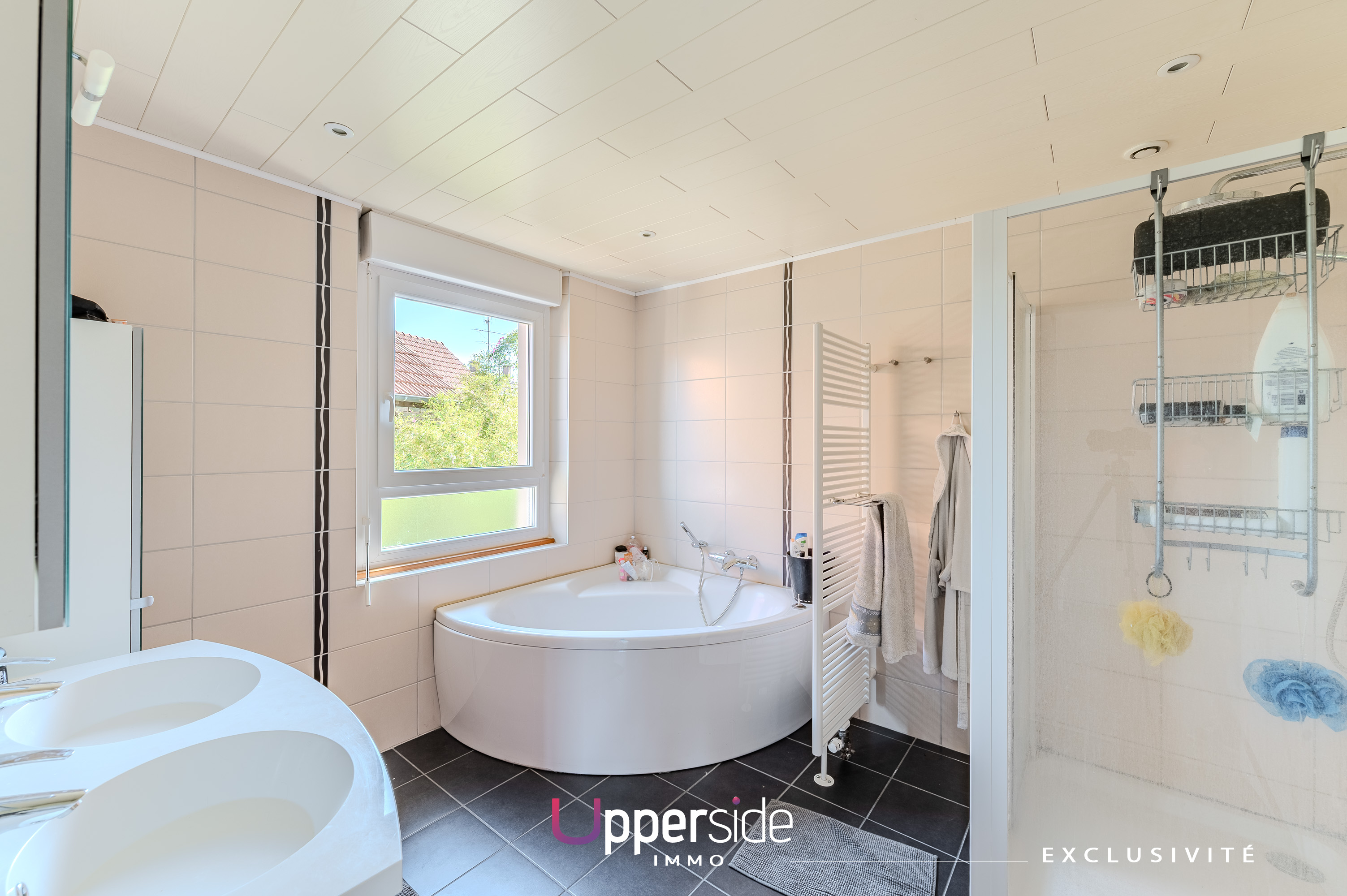 BELUGA – Spacieuse maison de ville 7 pièces, proche de nombreuses commodités Image
