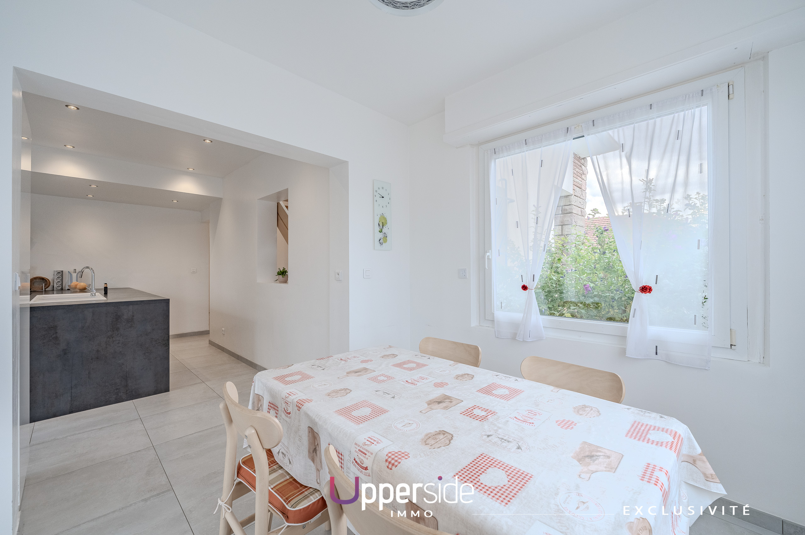 BENGAL – Belle maison familiale au calme avec jardin au fort potentiel Image